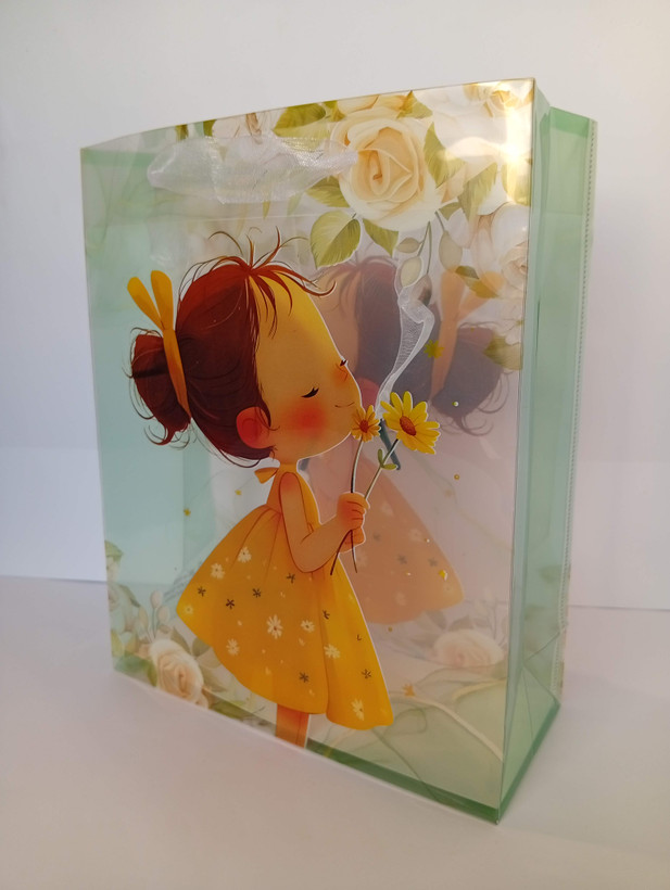 Shoping Bag طرحدار طلقی با طرح دختر دسته پانچی با جنس ارگانزا 22*18*7 cm