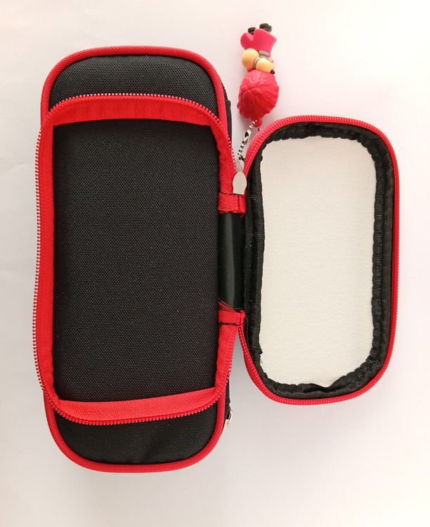 جامدادی دو رنگ دو زیپ طرح انیمه ناروتو با آویز اختصاصی زیپ کامل باز شو