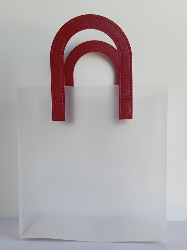 پاکت شفاف هدیه دسته چرمی دوخت شده22*21*11 cm
