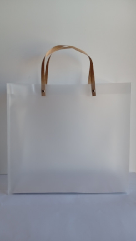 گیفت بگ هدیه شفاف دسته پرچ شده به پاکت از جنس کاغذ فشرده شده 33*36*15 cm